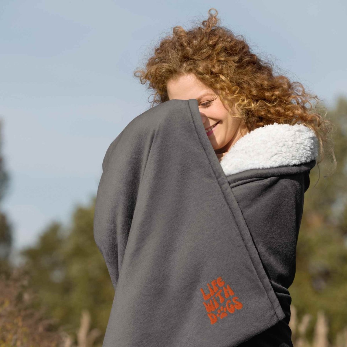 Sherpa Blanket for Dog Parents - 'LIFE WITH DOGS' Embroidered - neleti