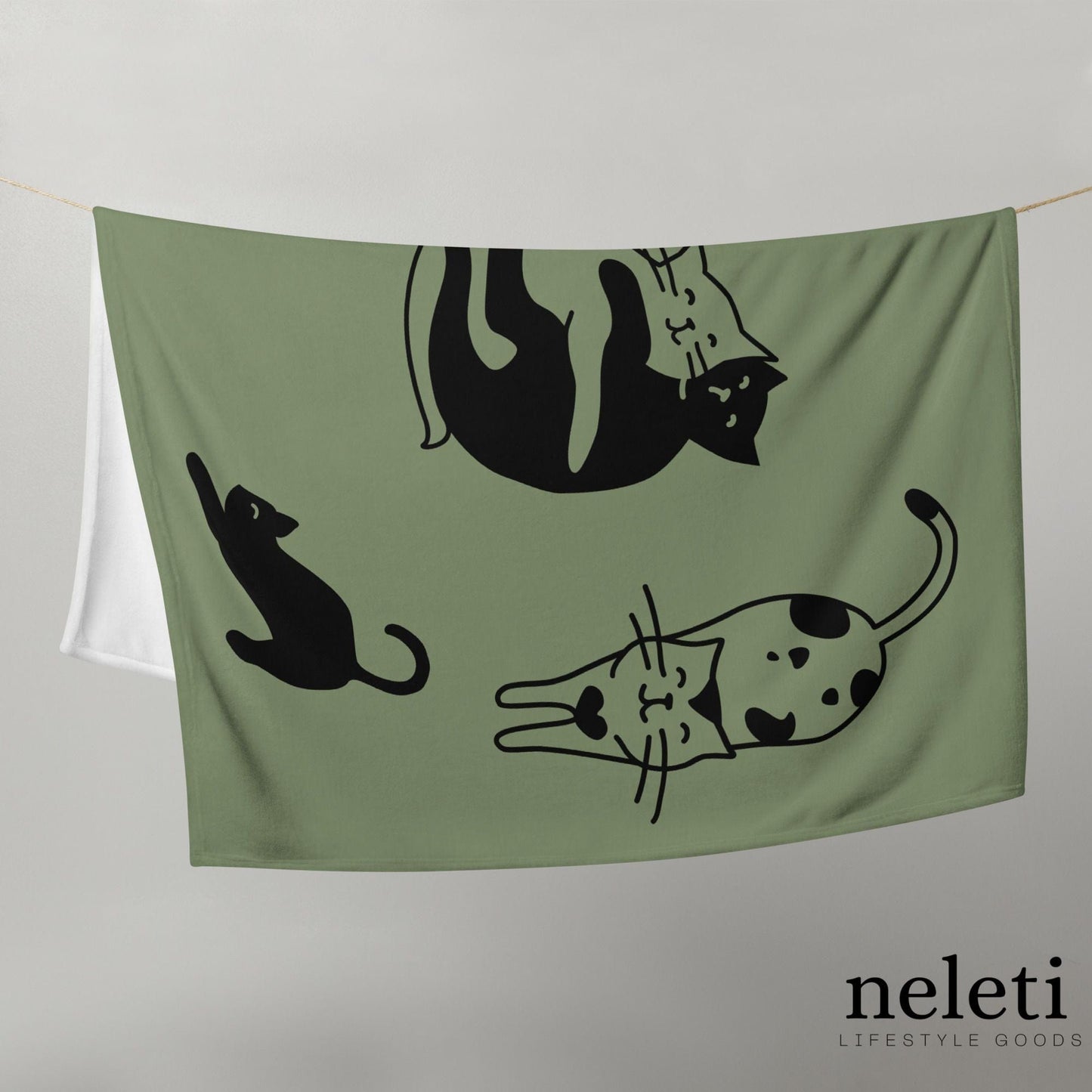 neleti.com-cat-blanket-in-camouflage-green-color