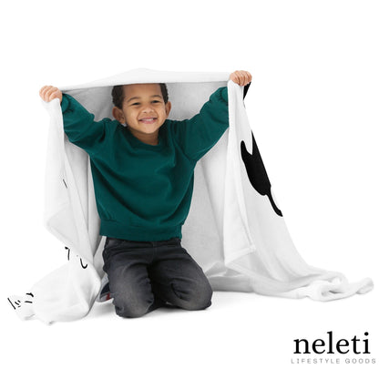 neleti.com-cat-blanket-in-white-color